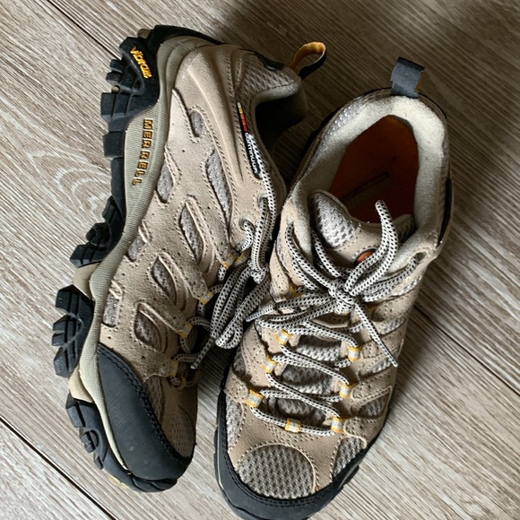 MERRELL Continnum low profile Hiking Shoes - Picture 8 of 13